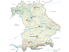 Bayernkarte mit den Standorten der Dauerbeobachtung und Depositionsmessnetz des LfU