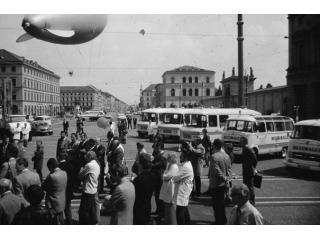 LfU-Informationsveranstaltung in den 1970er-Jahren auf dem Odeonsplatz in München