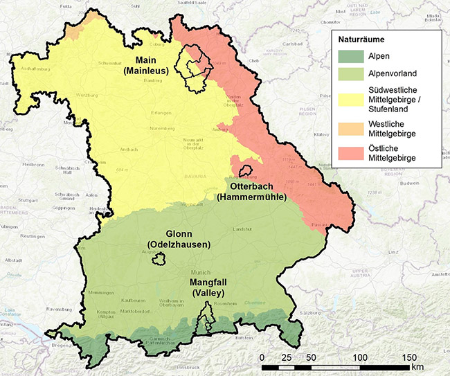 Karte Bayerns: Mit dicker schwarzer Linie umrandet sind die vier in dem Projekt gewählten Untersuchungsgebiete Main (Mainleus), Otterbach (Hammermühle), Glonn (Odelzhausen) und Mangfall (Valley). Mit dünner schwarzer Linie sind die vier selektierten Teilgebiete hervorgerufen. Weiterhin sind farblich die Naturräume in Bayern dargestellt: Alpen (dunkelgrün), Alpenvorland (hellgrün), Südwestliche Mittelgebirge/Stufenland (gelb), Westliche Mittelgebirge (orange) und Östliche Mittelgebirge (rot). 