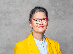 Portrait von Dr. Monika Kratzer